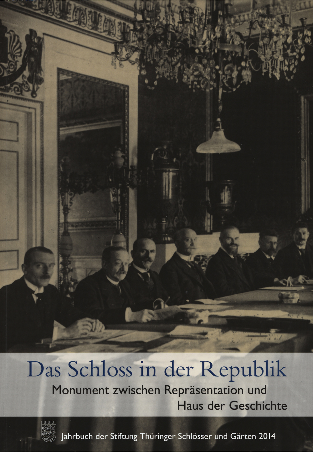 Das Schloss in der Republik: Monument Zwischen