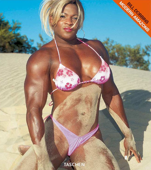 Modern amazons. Ediz. inglese, francese e tedesca