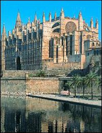 Gaudí. Ediz. italiana, spagnola e portoghese