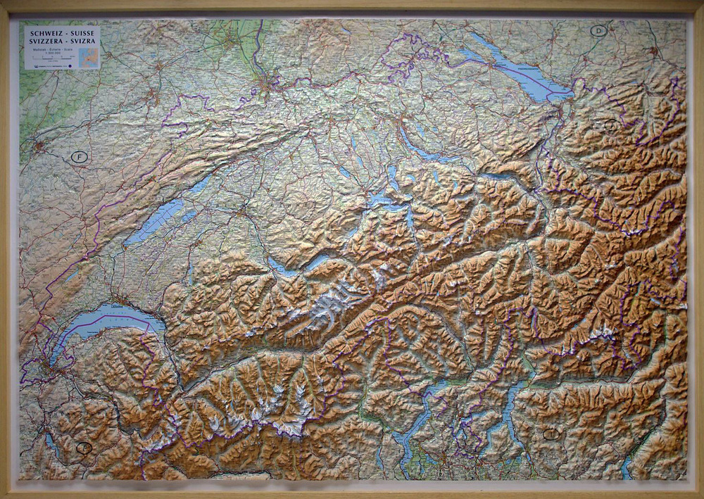 Svizzera 1:300.000 (carta in rilievo senza cornice cm 124 x 87 cm)