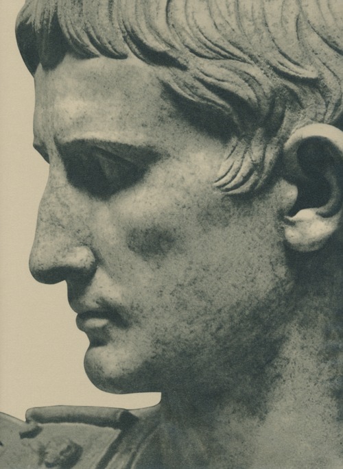 Augusto. Catalogo della mostra (Roma, ottobre 2013-febbraio 2014; Parigi, marzo-luglio 2014)