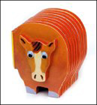 Il cavallo sta andando allo stagno. Chi vuole andare con lui?