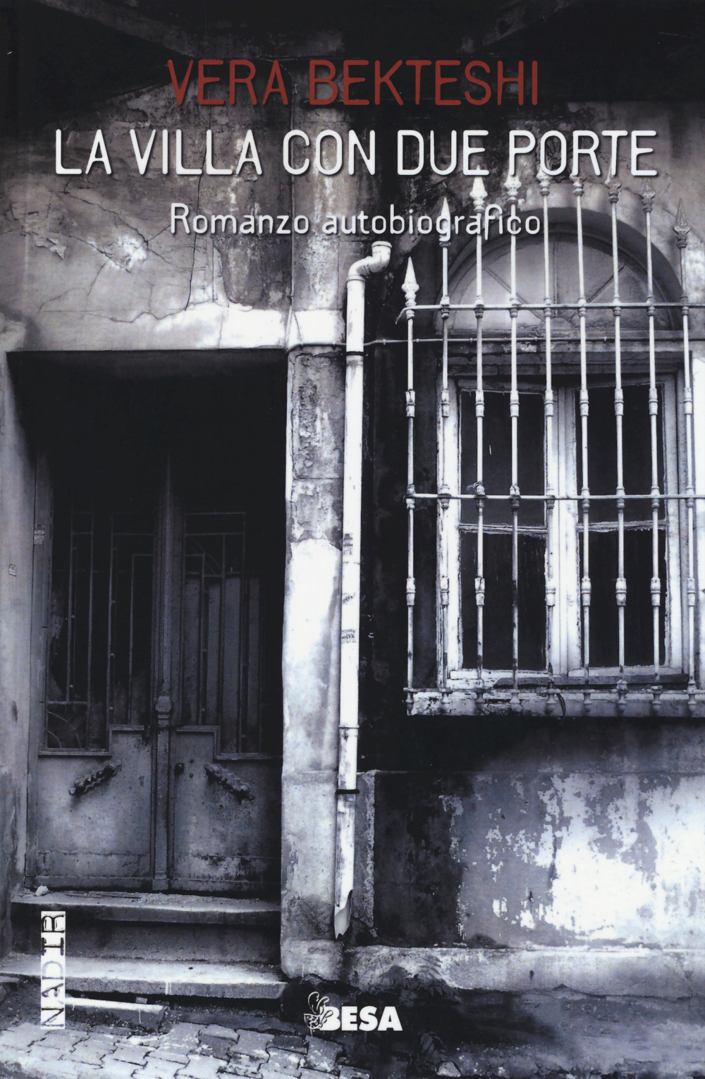 La villa con due porte