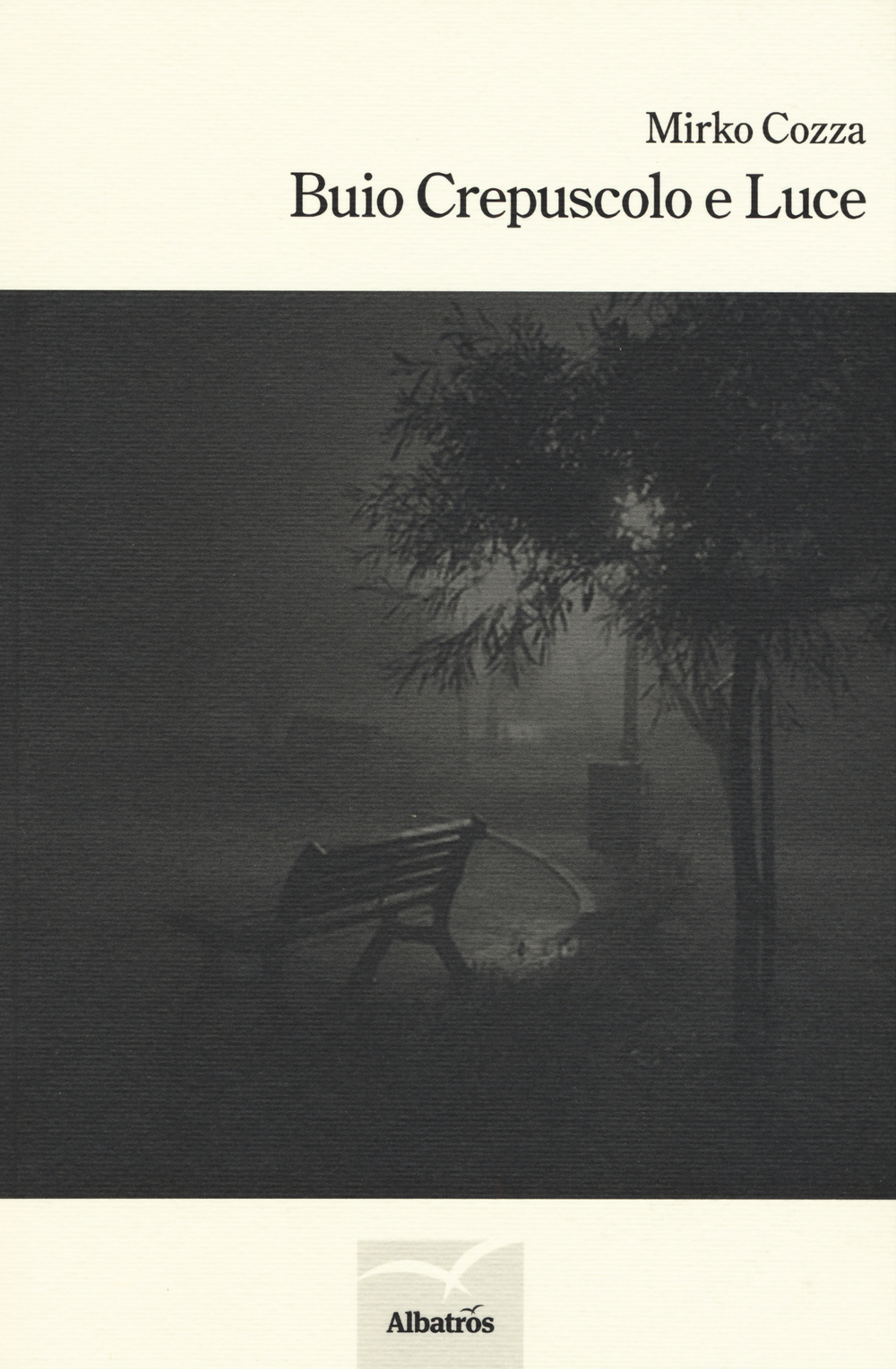 Buio crepuscolo e luce