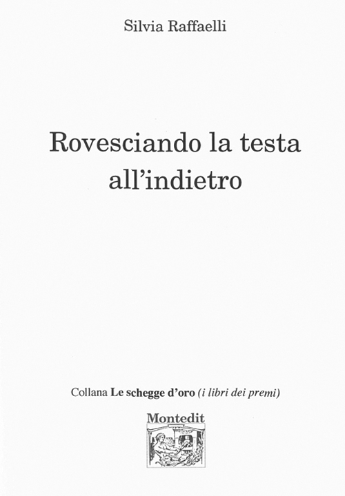 Rovesciando la testa all'indietro