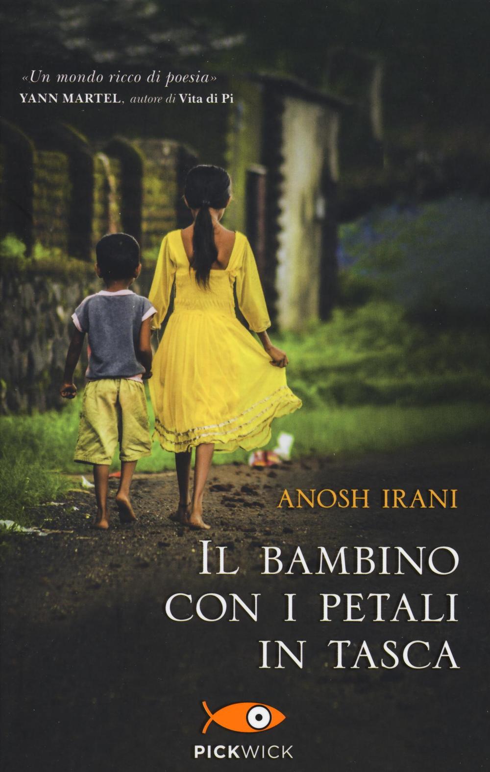 Il bambino con i petali in tasca