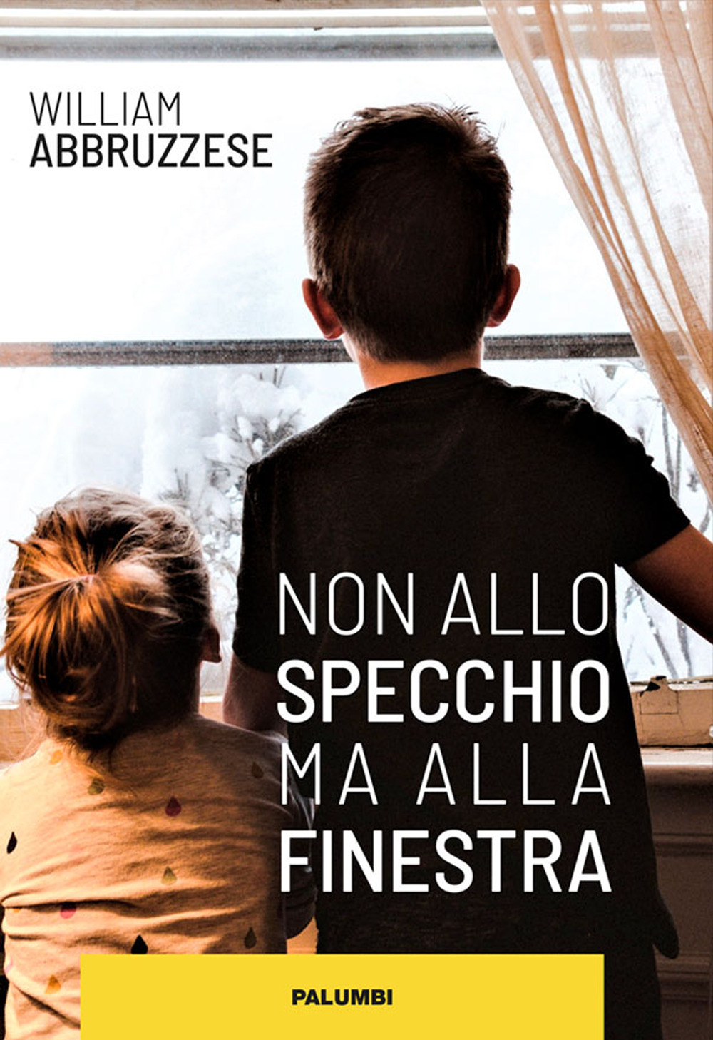 Non allo specchio ma alla finestra