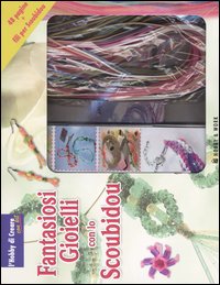 Fantasiosi gioielli con lo scoubidou