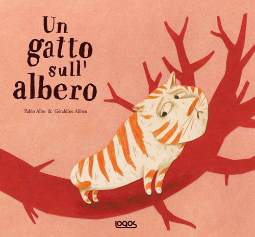 Un gatto sull'albero