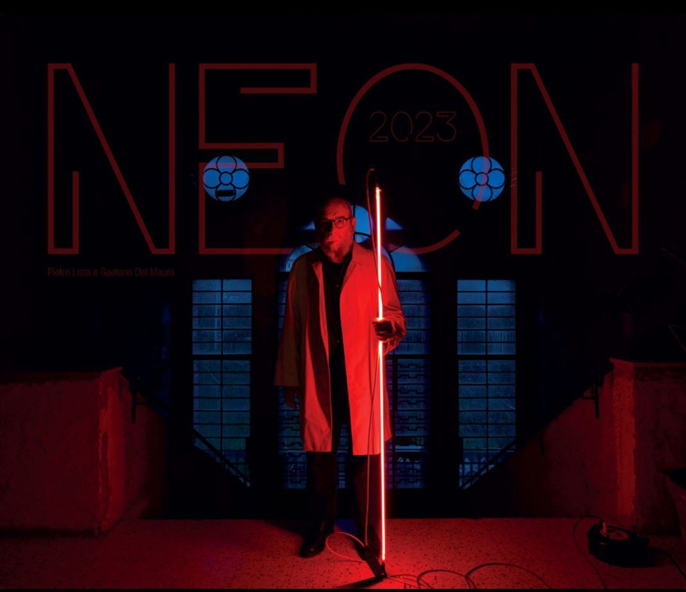 Neon. Omaggio a Mario Mertz. Calendario 2023