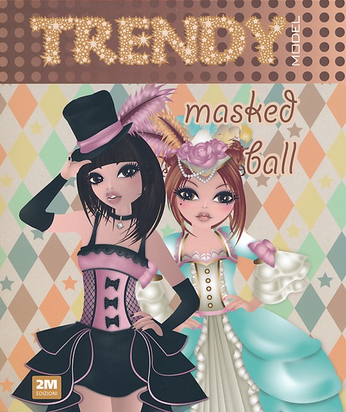 Trendy model masked ball