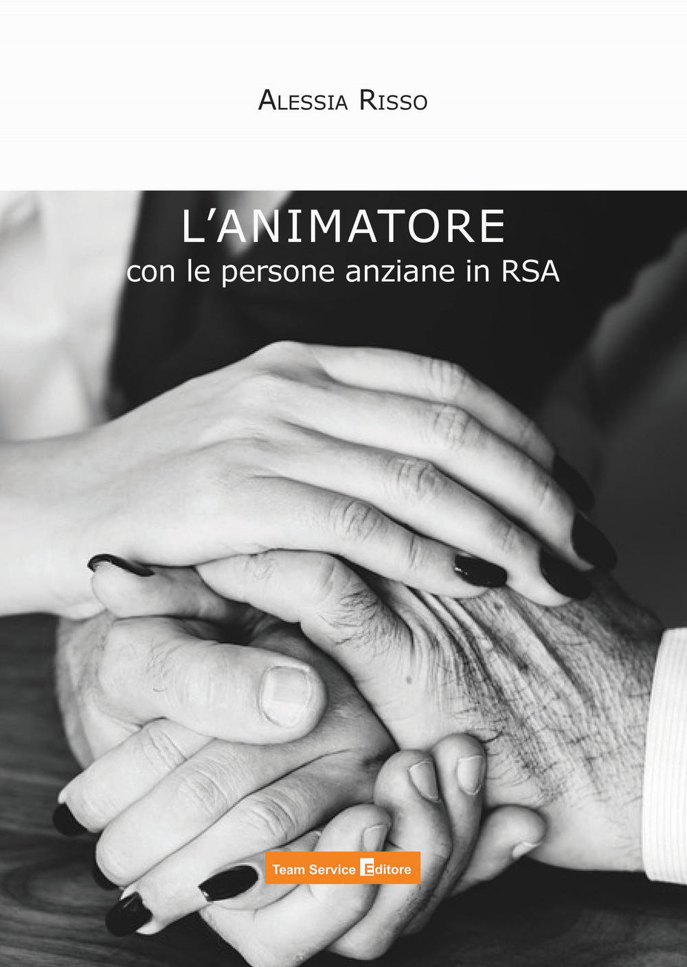 L'animatore con le persone anziane in RSA